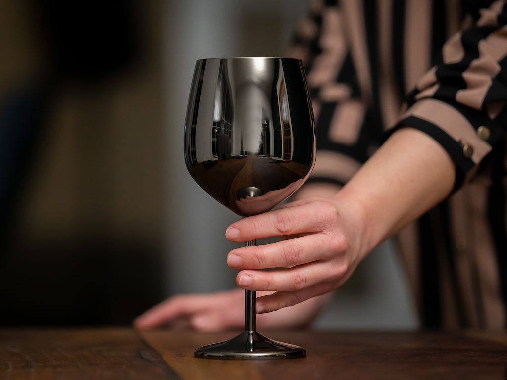 ZESTAW SZKLANEK DO WINA ZE STALI NIERDZEWNEJ 4-SZT - 8